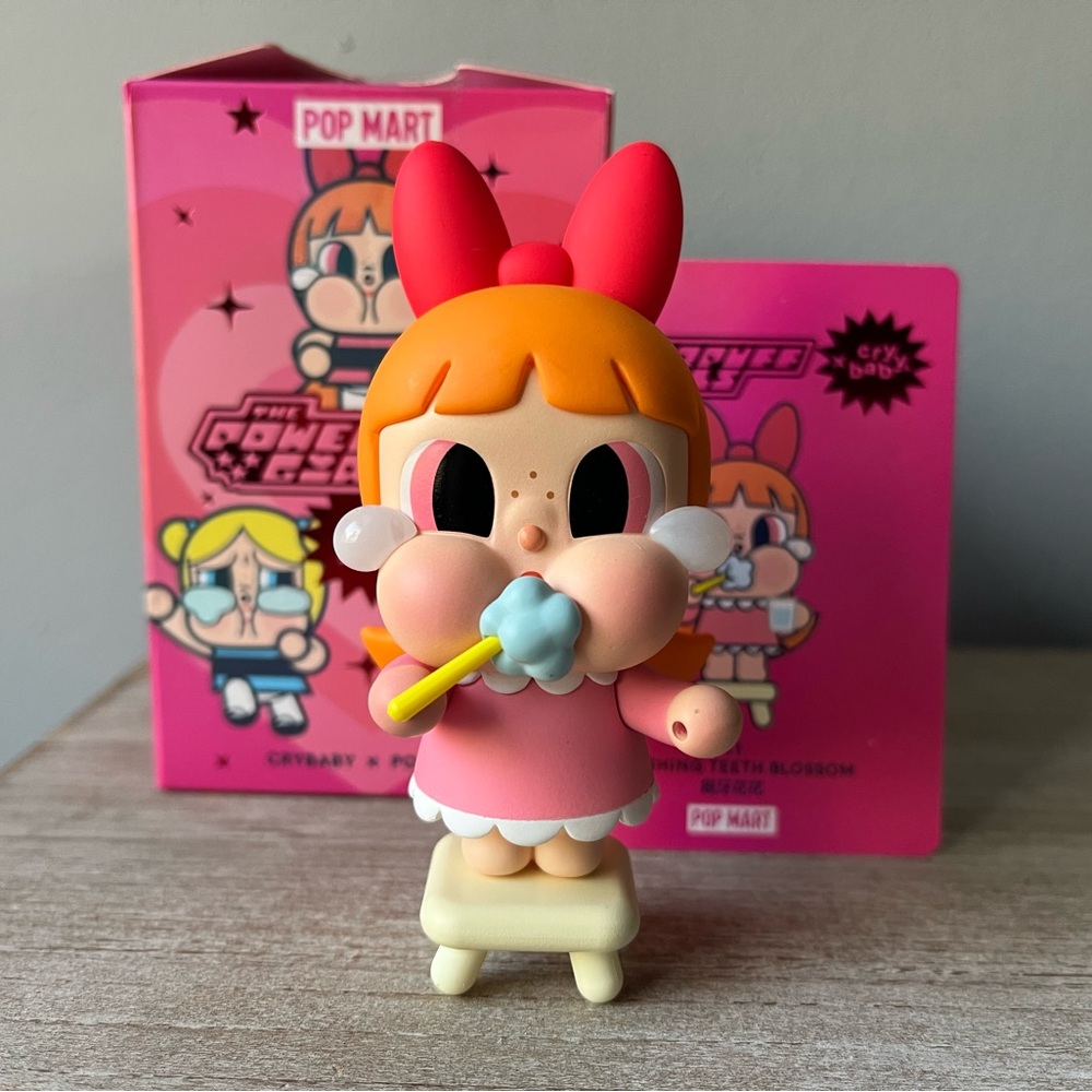 POPMART CRYBABY x PowerPuff Girls - Brushing Teeth Blossom Figurine